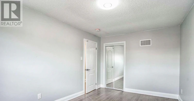 UPPER-37 Loire Court, Toronto, ON, M9V 4Z7 - 34