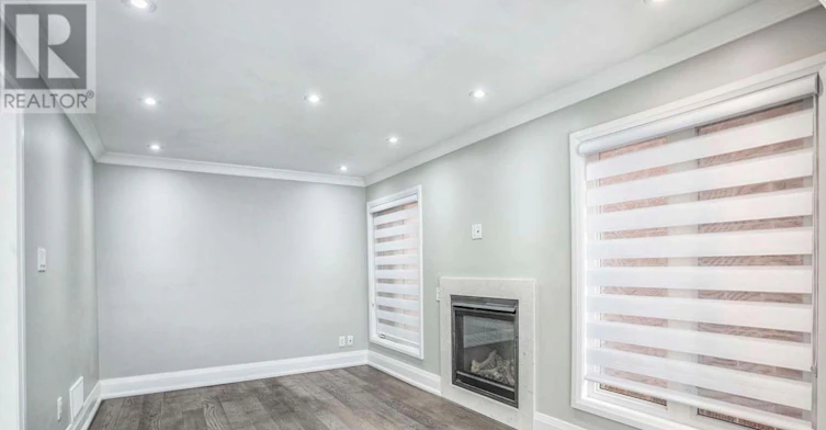 UPPER-37 Loire Court, Toronto, ON, M9V 4Z7 - 12
