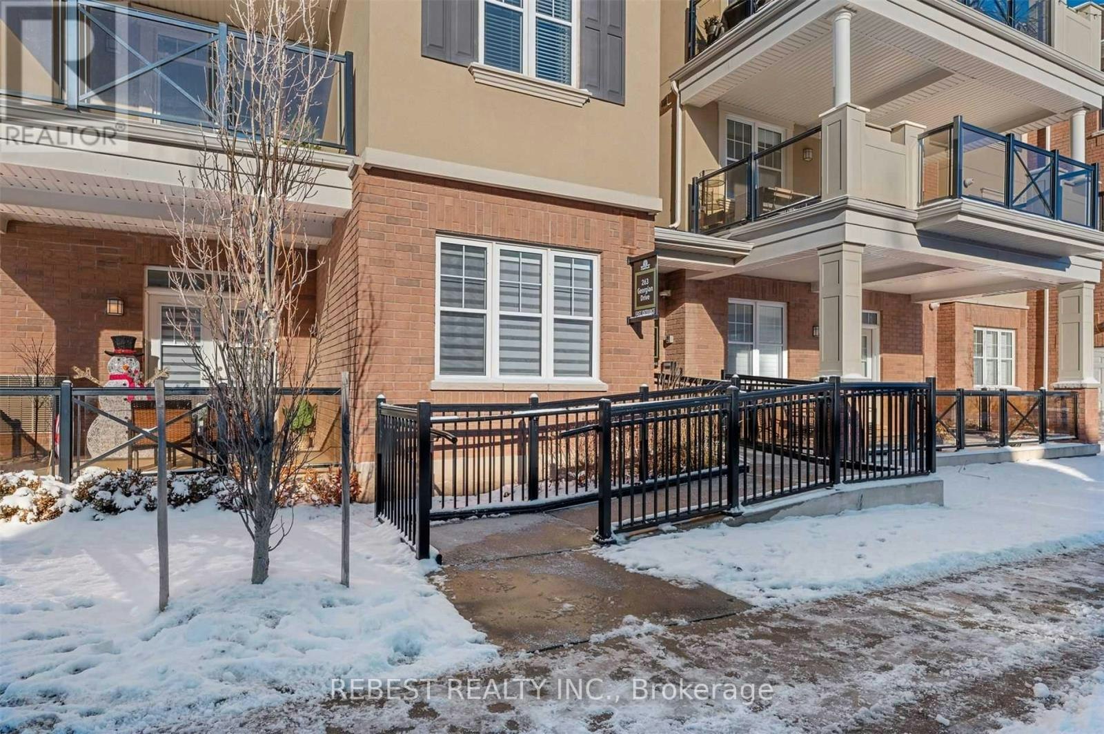 108-263 Georgian Drive, Oakville, ON, L6H 0L2 - 3