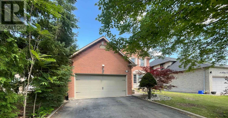 106 Milbourne Crescent, Oakville, ON, L6H 5P1