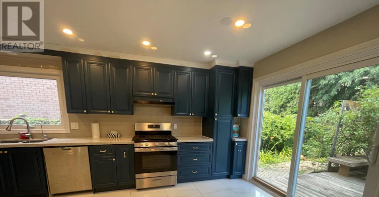 106 Milbourne Crescent, Oakville, ON, L6H 5P1 - 11