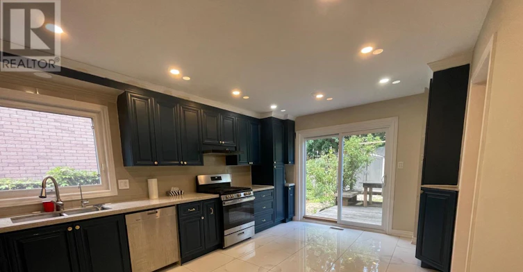 106 Milbourne Crescent, Oakville, ON, L6H 5P1 - 10
