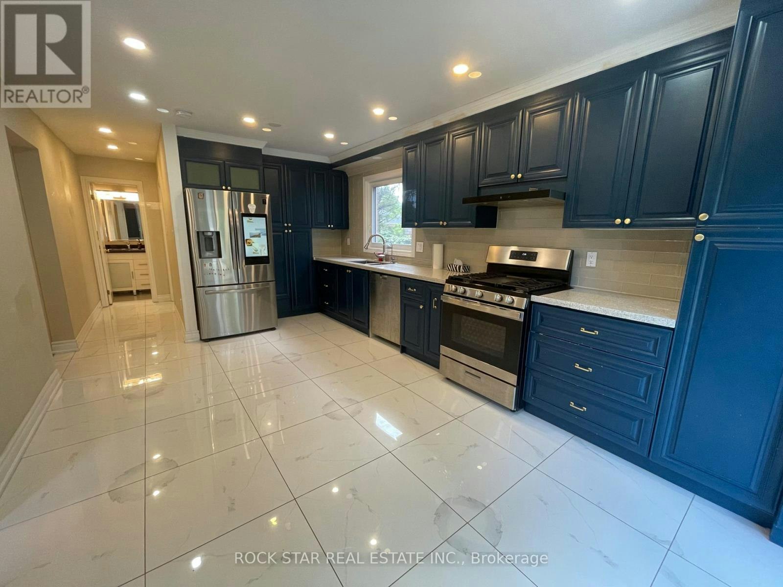 106 Milbourne Crescent, Oakville, ON, L6H 5P1 - 12