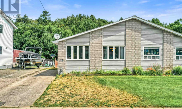 22A Ottawa Avenue