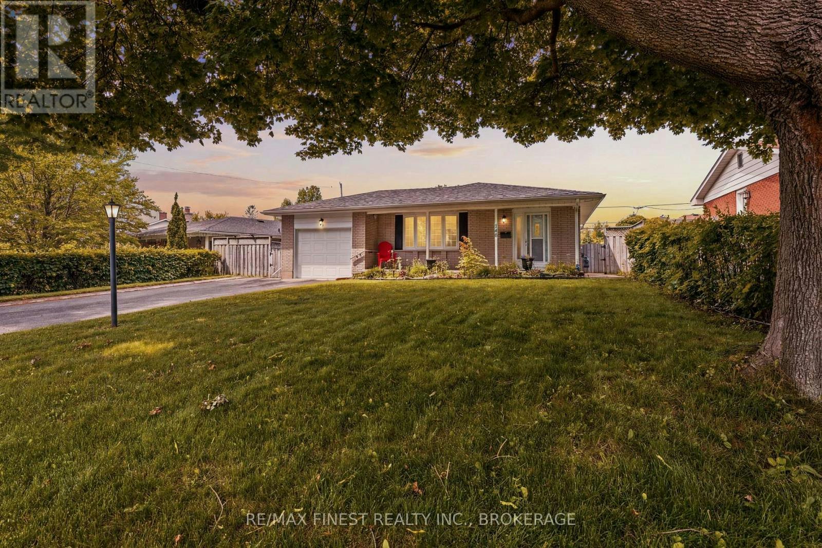 746 Laidlaw Crescent, Kingston, ON, K7M 5M5