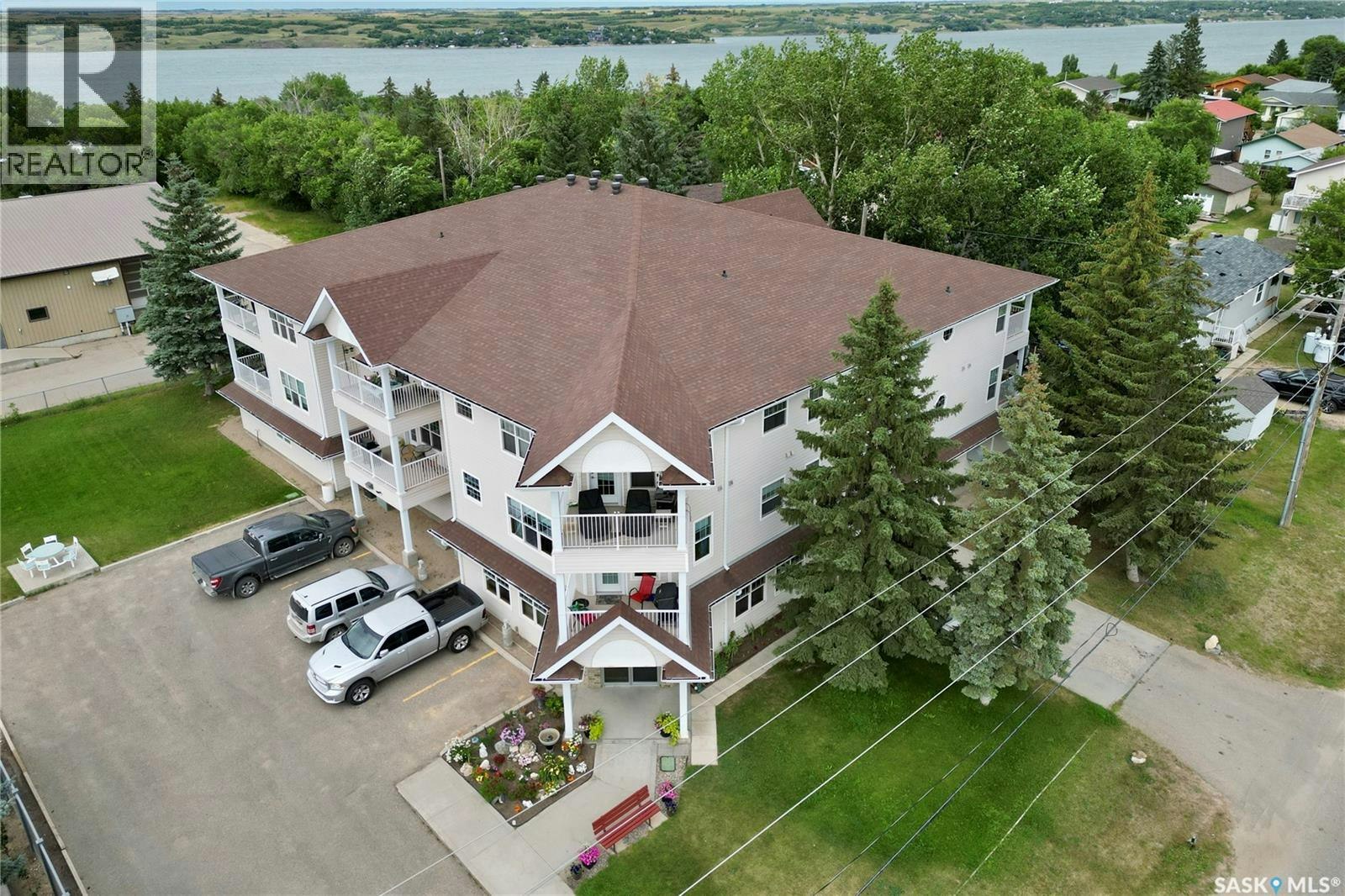 205-100 5th Avenue, Regina Beach, SK, S0G 4C0