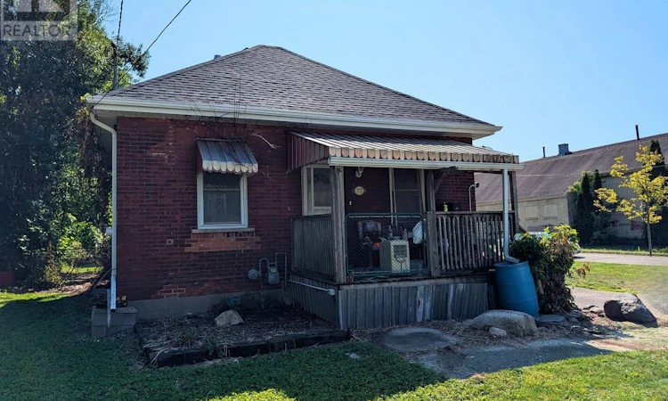 77 Hincks Street