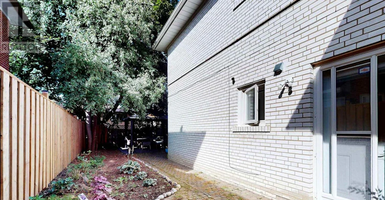 39 Shenstone(basement Road, Toronto, ON, M2R 3B3 - 2