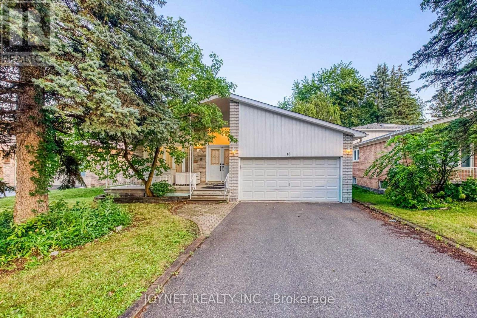 18 Bruce Farm Drive, Toronto, ON, M2H 1G3