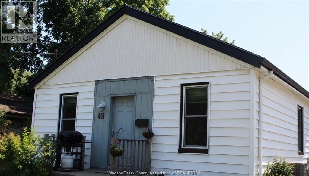 49 Kennedy, Brantford, ON, N3R 2C7