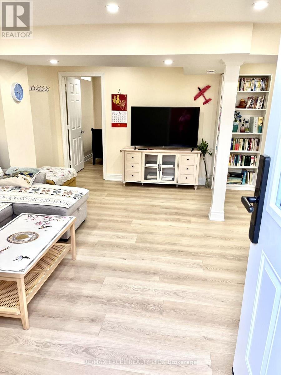BASEMENT-15 Leyburn Avenue, Richmond Hill, ON, L4C 0J6 - 5