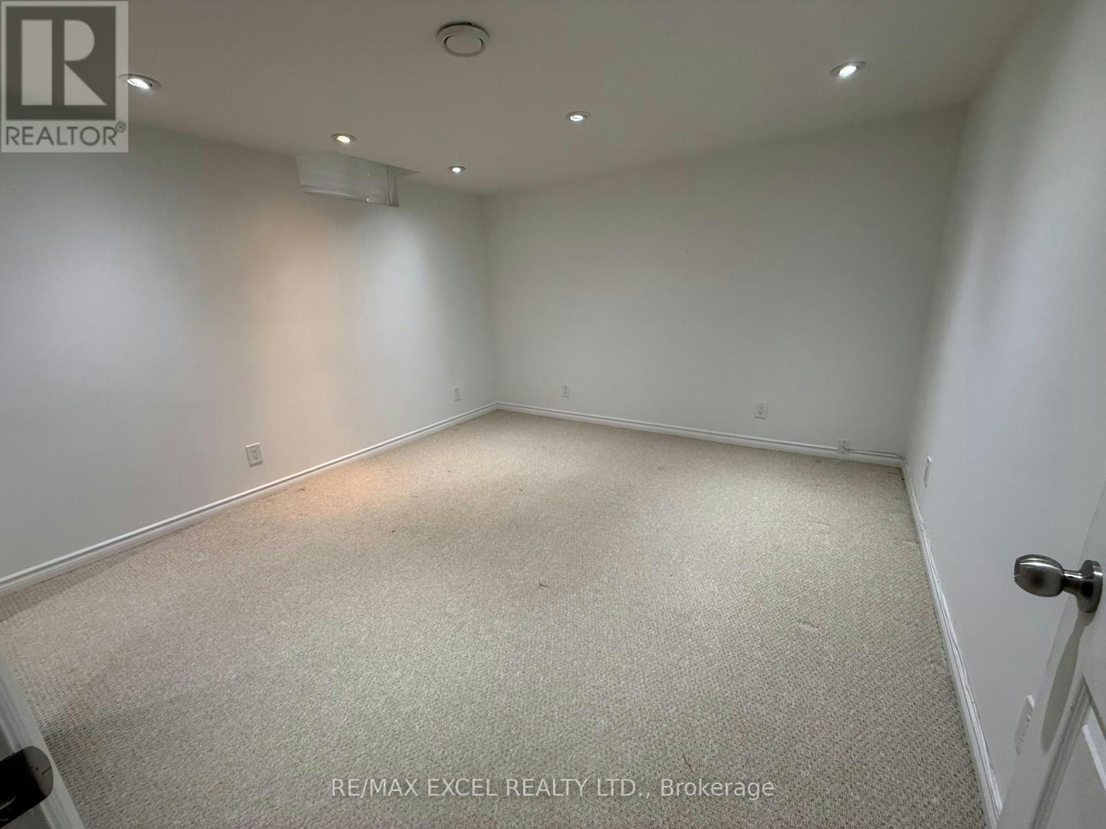 LOWER-197 Lancaster Avenue, Newmarket, ON, L3Y 5X1 - 9
