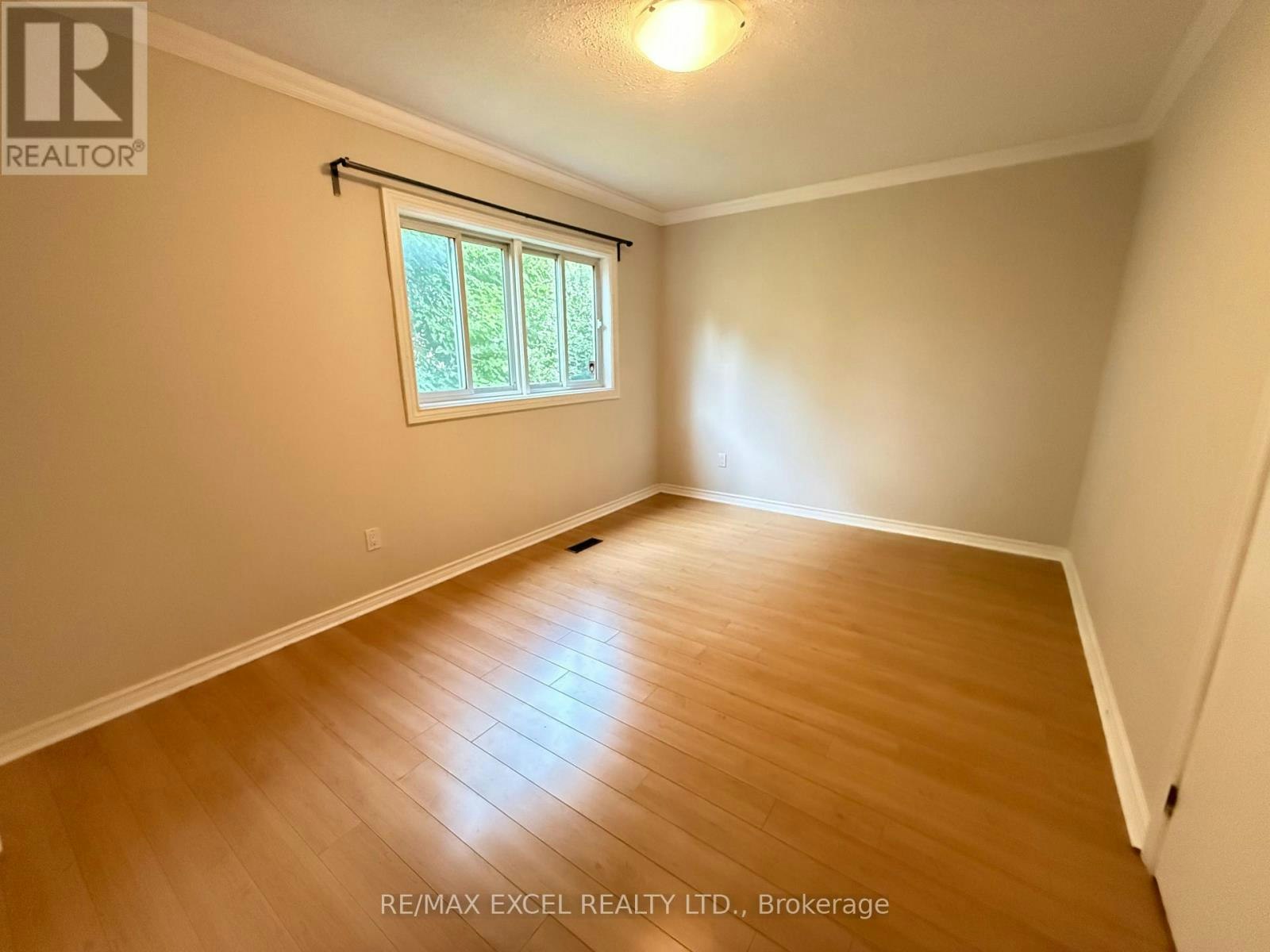 LOWER-197 Lancaster Avenue, Newmarket, ON, L3Y 5X1 - 4