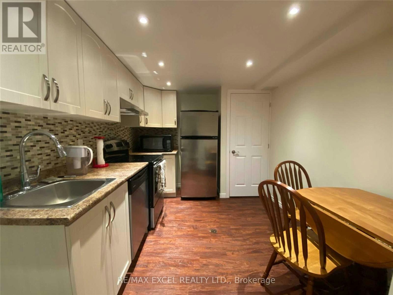 LOWER-197 Lancaster Avenue, Newmarket, ON, L3Y 5X1 - 5
