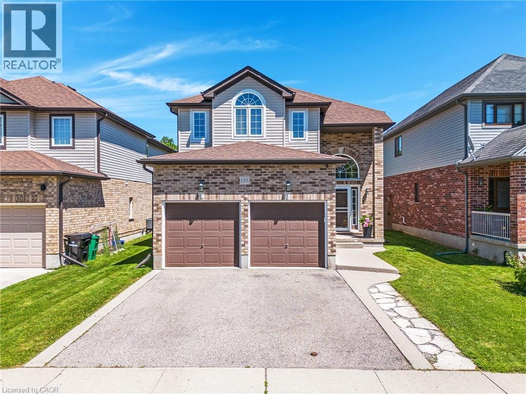 135 Broadoaks Drive, Cambridge, ON, N1T 0A9