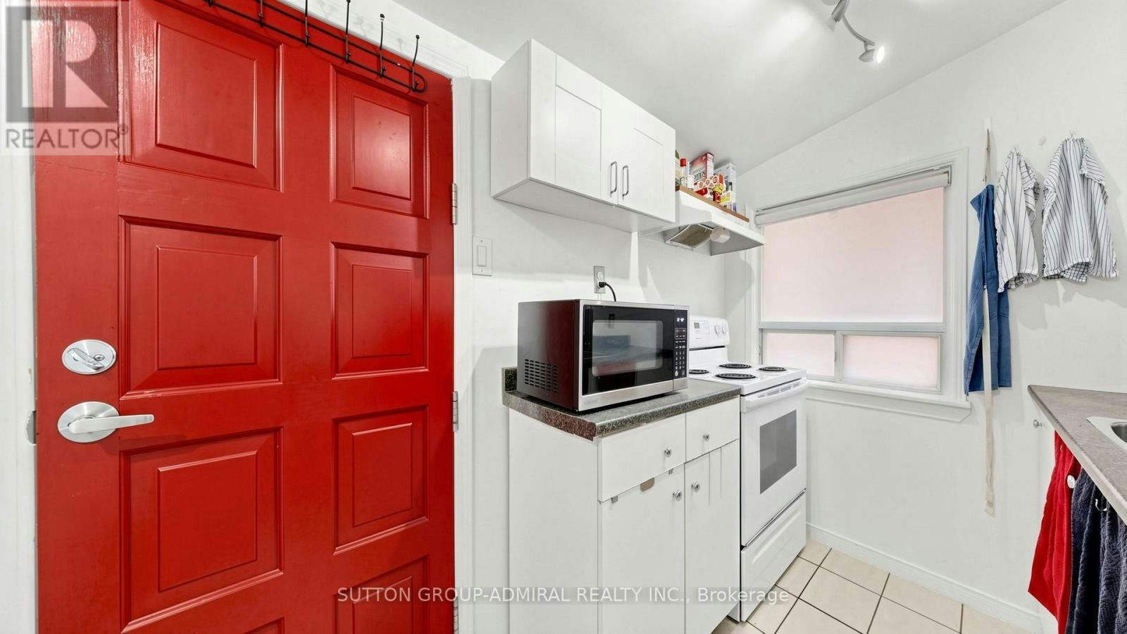 75 Rockcliffe Boulevard, Toronto, ON, M6N 4R4