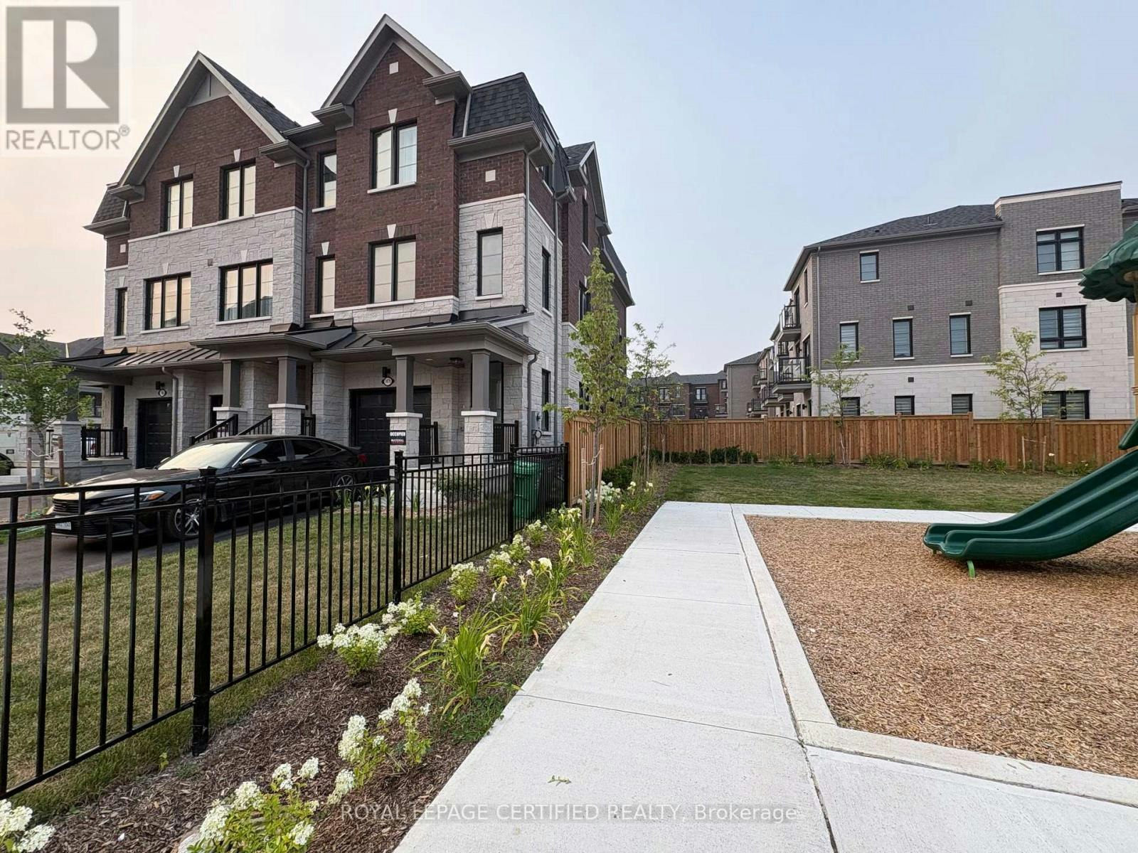 5970 Saigon Street, Mississauga, ON, L5V 0E9