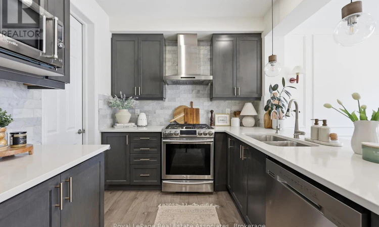 27-1222 Rose Way