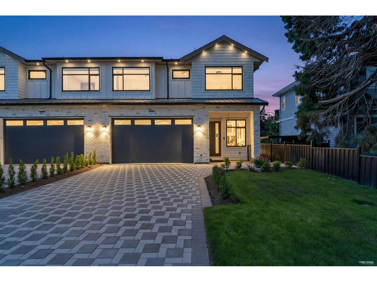 8221 111b Street, Delta, BC, V4C 4T2
