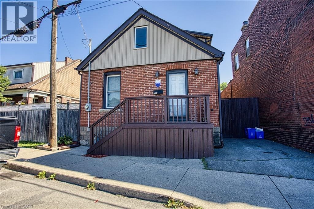 227 Beach Road, Hamilton, ON, L8L 4A9