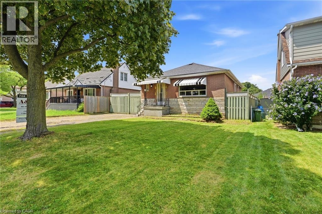 6 Seven Oaks Drive, Hamilton, ON, L9A 4C8