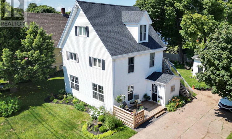 211 Winter Street