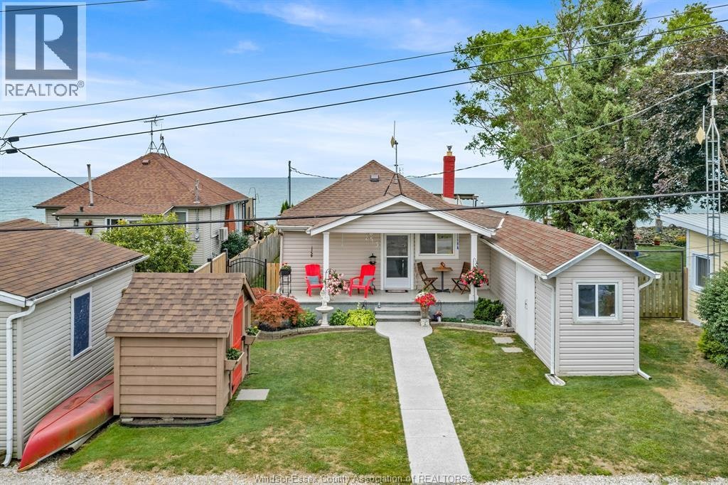 813 Erie Shores Drive, Essex, ON, N0R 1G0