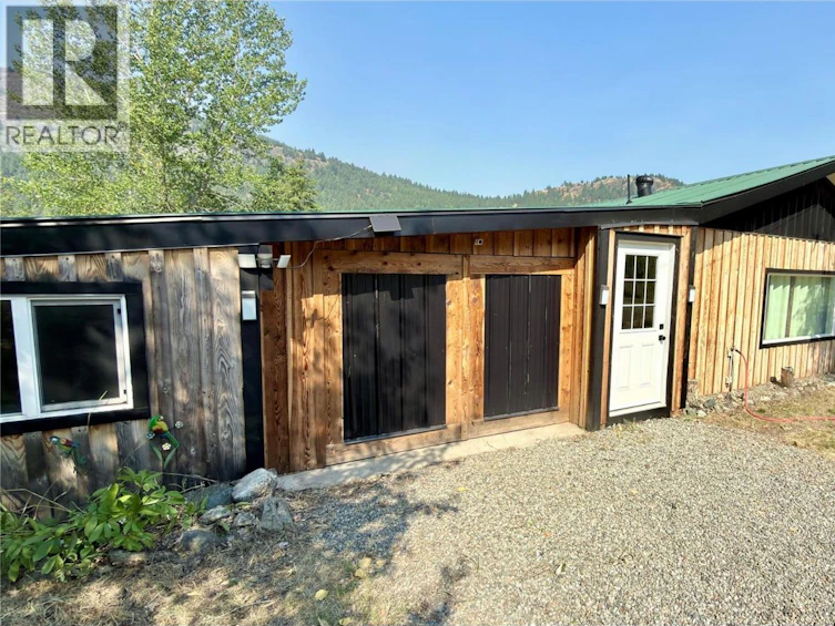 425 Everette Avenue, Greenwood, BC, V0H 1J0 - 2