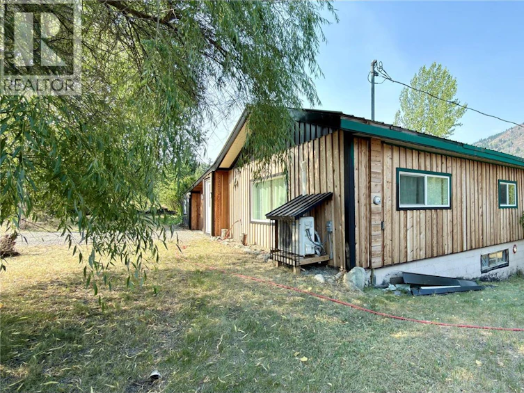 425 Everette Avenue, Greenwood, BC, V0H 1J0 - 7