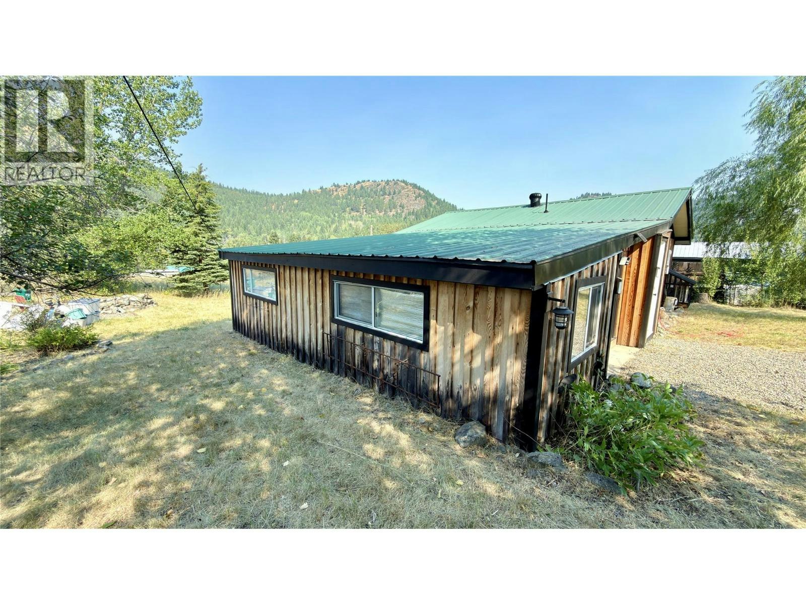 425 Everette Avenue - 3