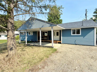 503 Woodgreen Crescent - 2