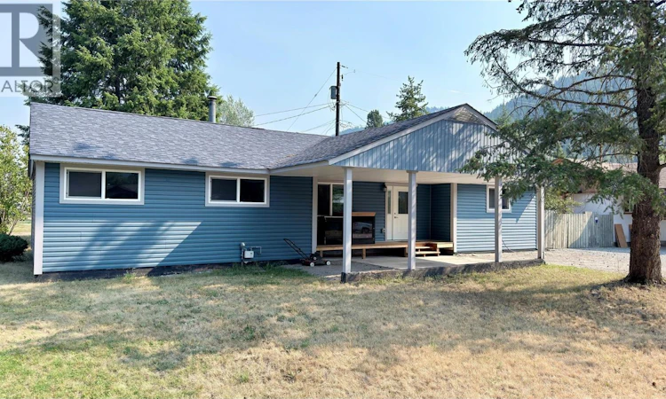 503 Woodgreen Crescent