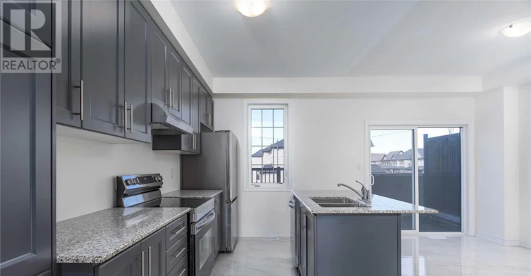 15 Honey Crisp Lane, Clarington, ON, L1C 7H7 - 11