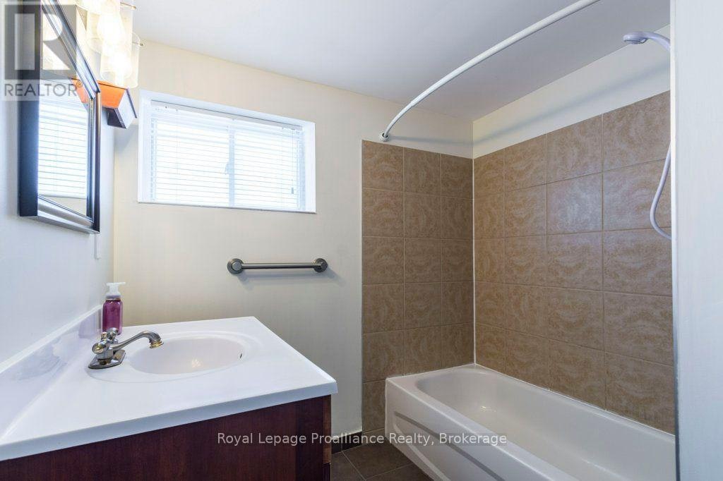 95 Grier Street, Belleville, ON, K8P 3A2 - 18