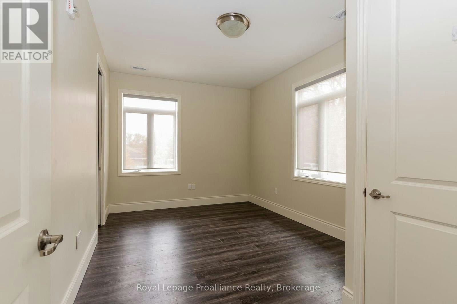 206-863 Abbey Lane, Peterborough, ON, K9H 0J3 - 12