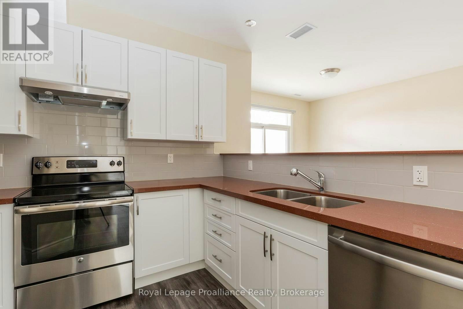 206-863 Abbey Lane, Peterborough, ON, K9H 0J3 - 8