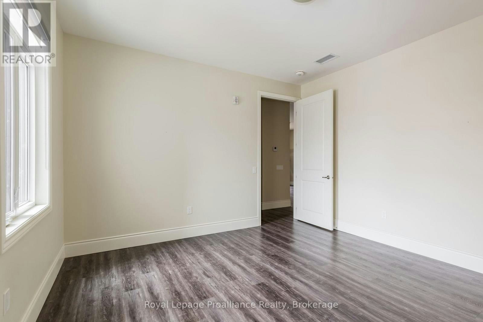 206-863 Abbey Lane, Peterborough, ON, K9H 0J3 - 18