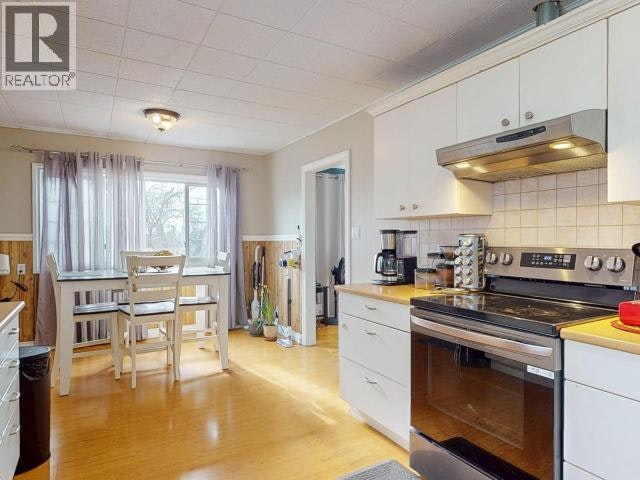6957 Crofton Street, Powell River, BC, V8A 1W8 - 16