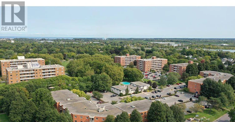 203-33 Leaside Drive, St. Catharines, ON, L2M 4G2