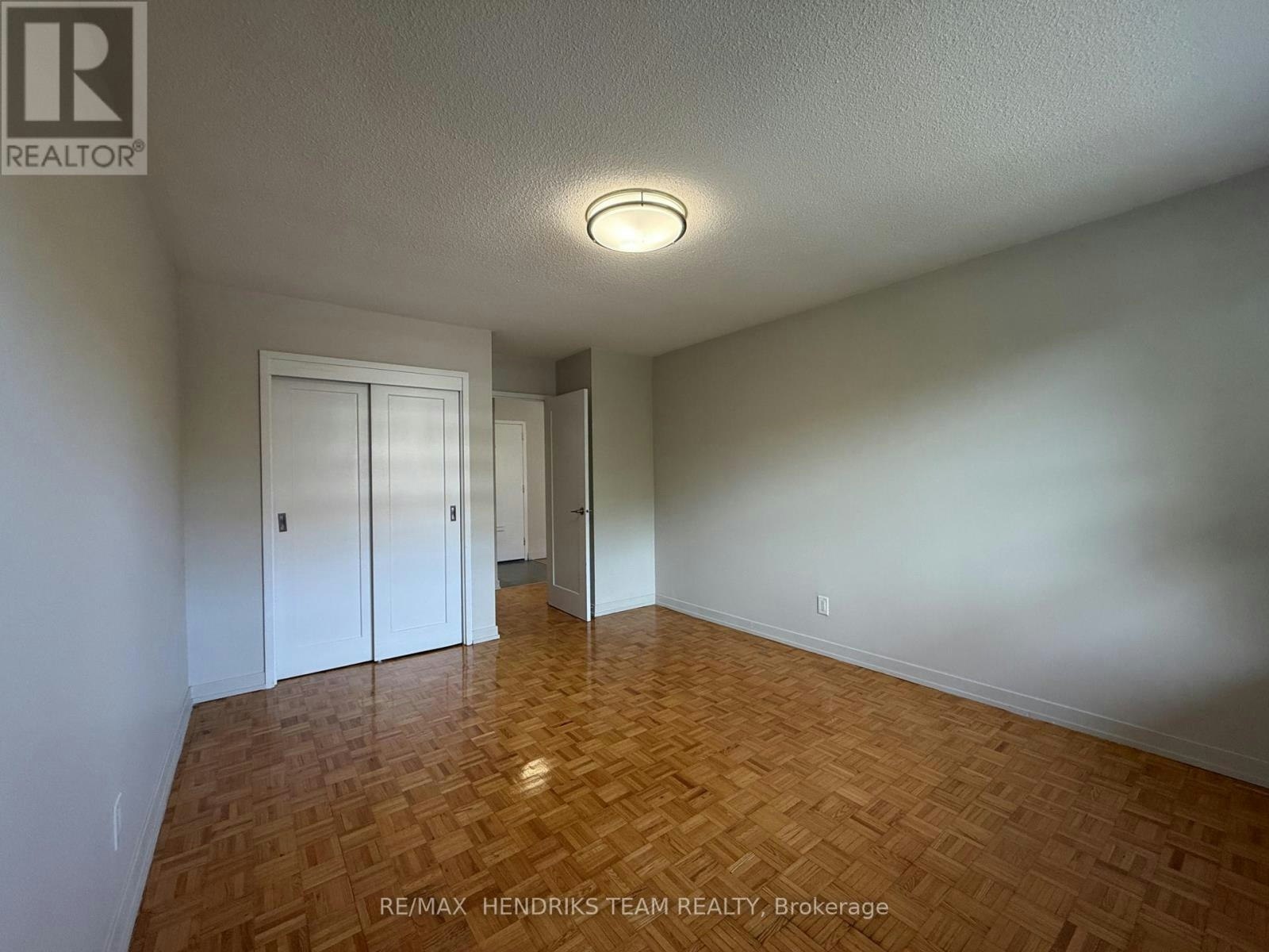 203-33 Leaside Drive, St. Catharines, ON, L2M 4G2 - 8