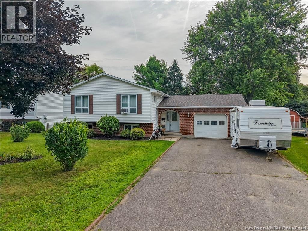 52 Drammen Drive, Fredericton, NB, E3A 5S2