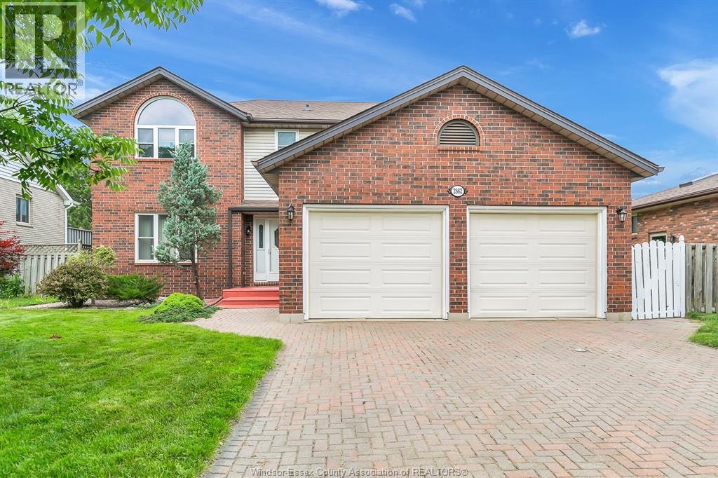 2862 Mangin Crescent, Windsor, ON, N9E 4K9
