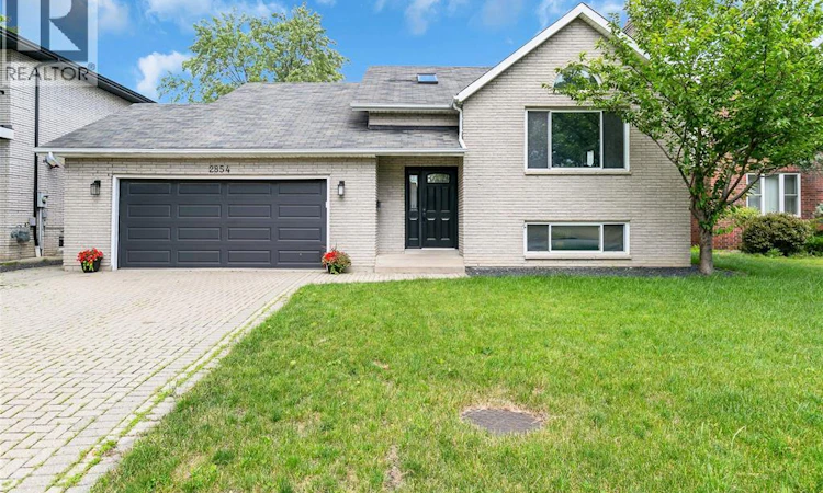 2854 Mangin Crescent