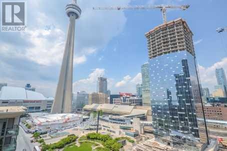 1005-30 Grand Trunk Crescent, Toronto, ON, M5J 3A4 - 3