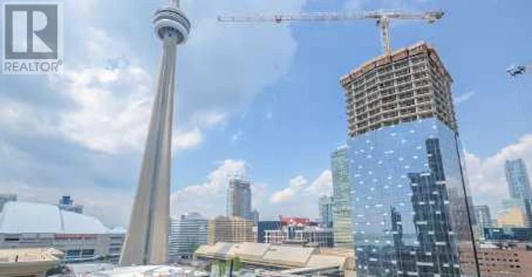 1005-30 Grand Trunk Crescent, Toronto, ON, M5J 3A4 - 3