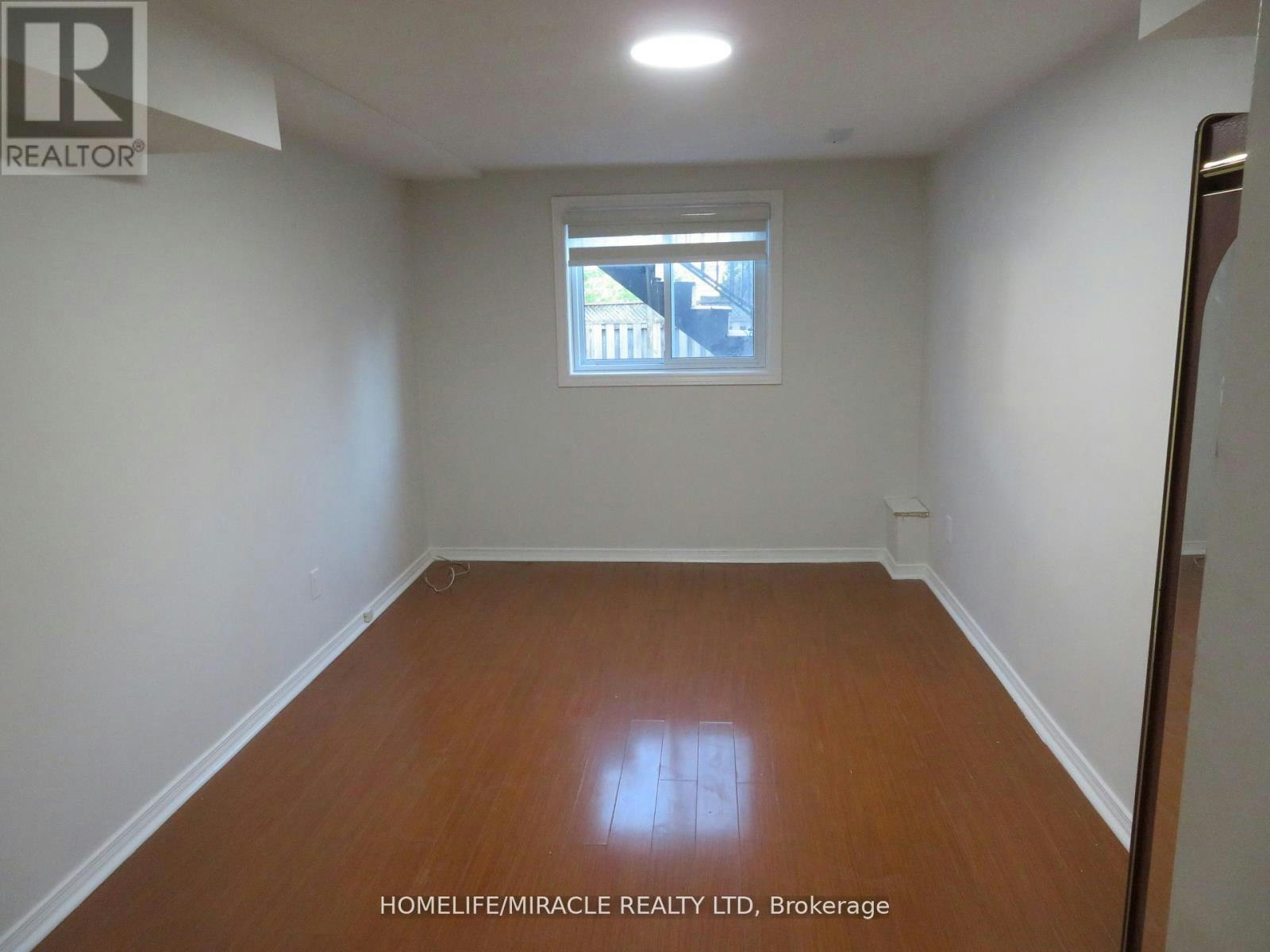 10 Pine Bough Manor, Richmond Hill, ON, L4S 1A4 - 11