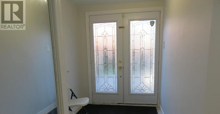 10 Pine Bough Manor, Richmond Hill, ON, L4S 1A4 - 2