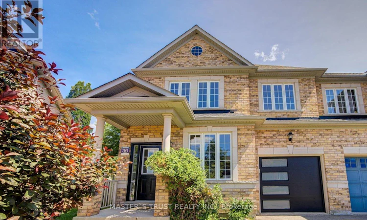 33 Levellands Crescent