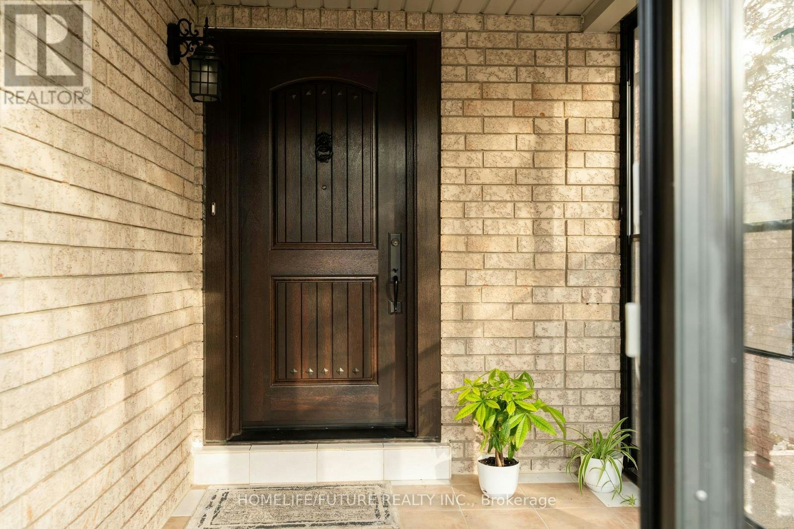 620 Madame Street, Mississauga, ON, L5W 1G6 - 2
