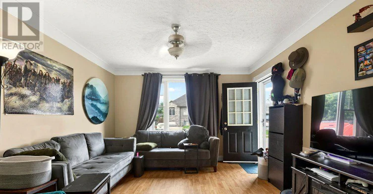 FRONT-66 Queen Street S, Thorold, ON, L2V 3N5 - 2